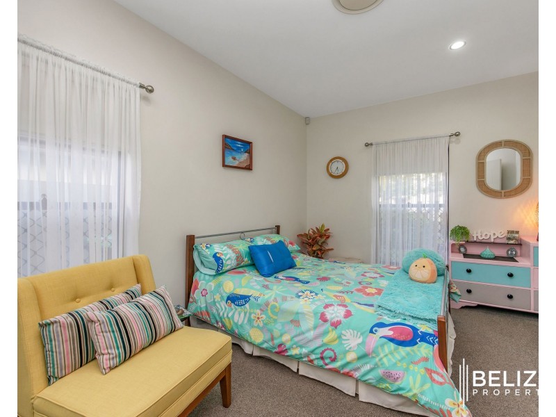 40 Marina Parade, Jacobs Well QLD 4208