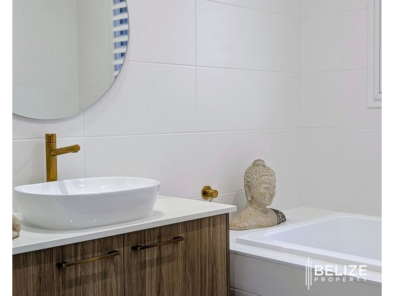 44 Hamilton Drive, Jacobs Well QLD 4208