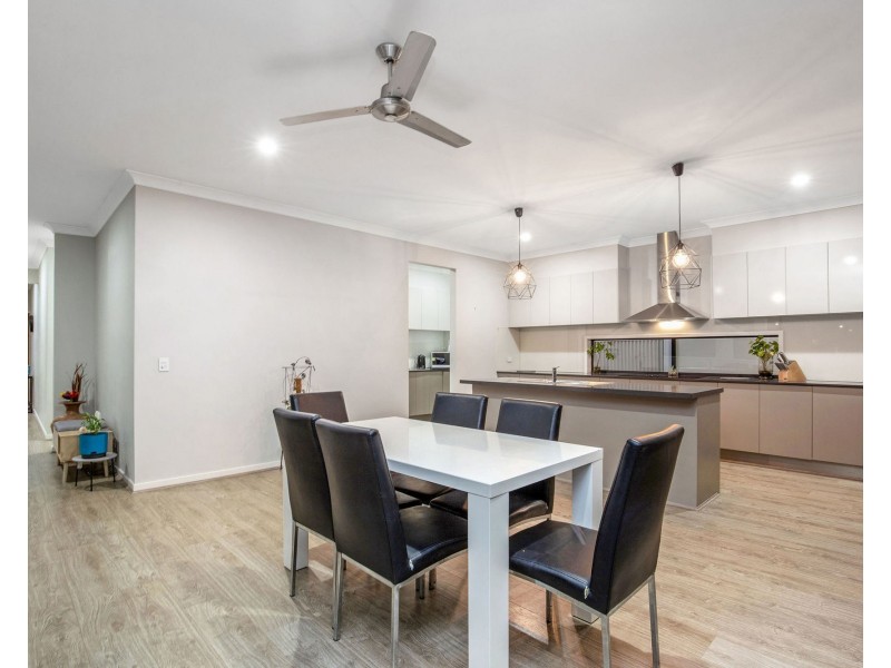 23 Esplanade, Jacobs Well QLD 4208