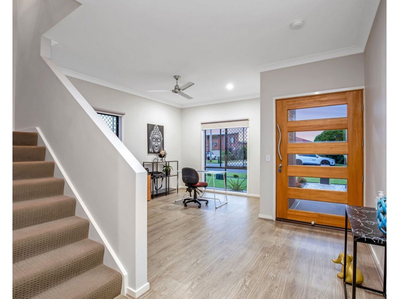 23 Esplanade, Jacobs Well QLD 4208