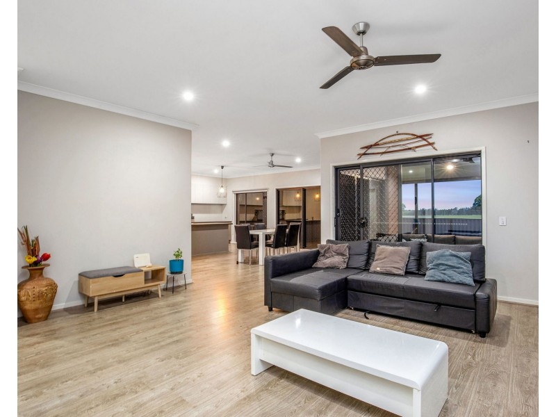 23 Esplanade, Jacobs Well QLD 4208