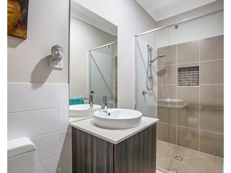 23 Esplanade, Jacobs Well QLD 4208