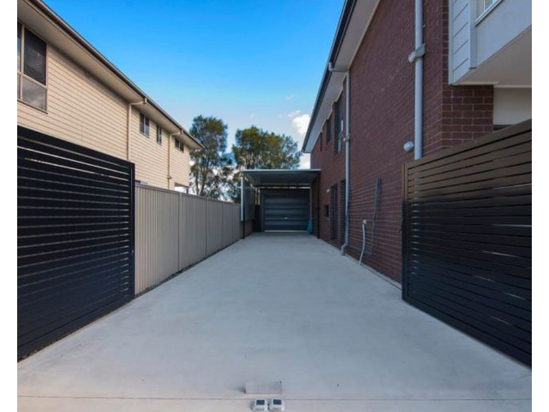 23 Esplanade, Jacobs Well QLD 4208