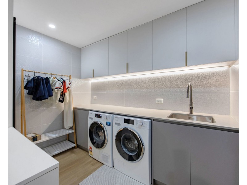 85 Marina Parade, Jacobs Well QLD 4208