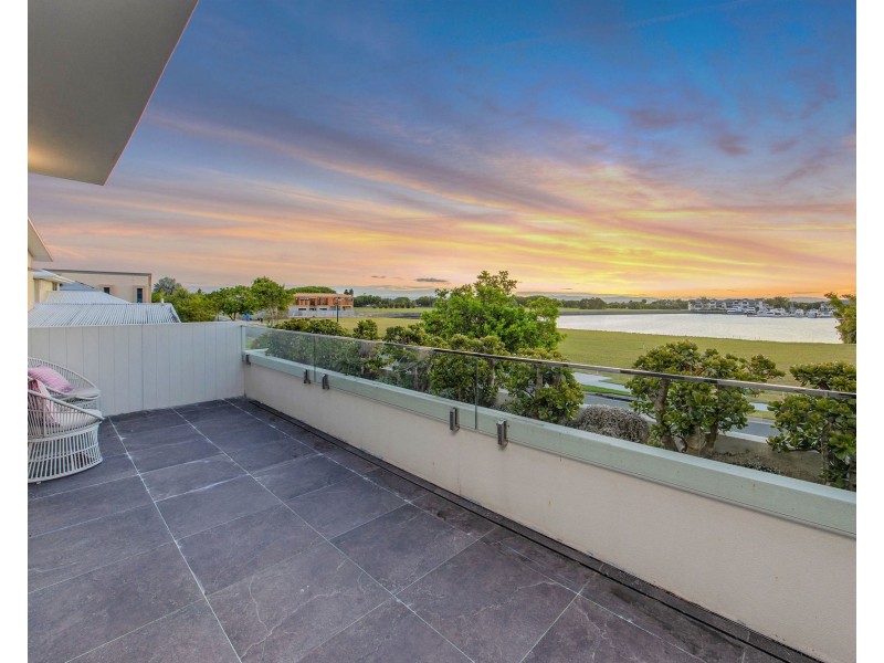 85 Marina Parade, Jacobs Well QLD 4208