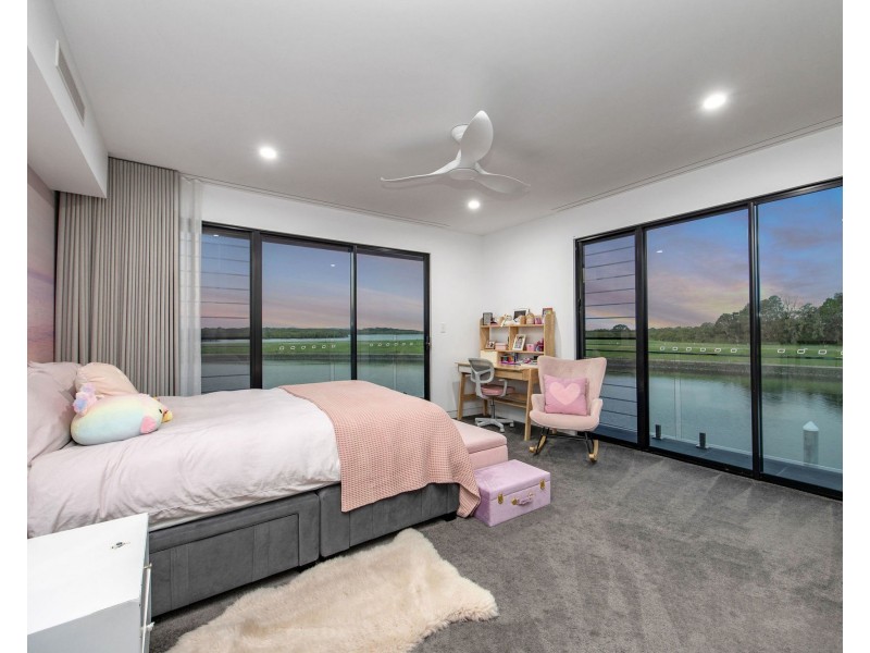 85 Marina Parade, Jacobs Well QLD 4208