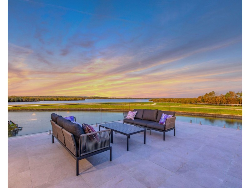 85 Marina Parade, Jacobs Well QLD 4208