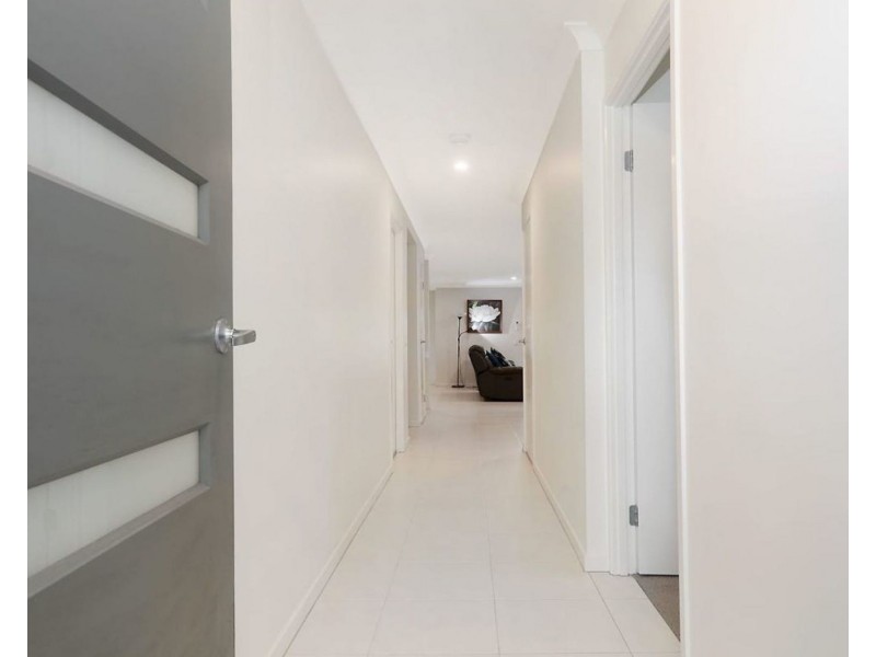 51 Helmore Road, Jacobs Well QLD 4208