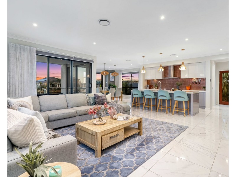 35 Poinciana Place, Jacobs Well QLD 4208