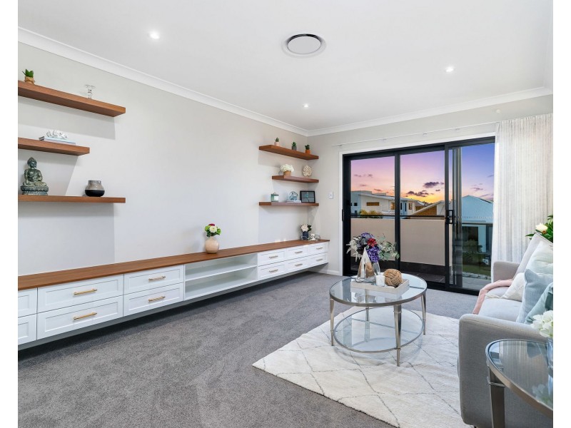35 Poinciana Place, Jacobs Well QLD 4208