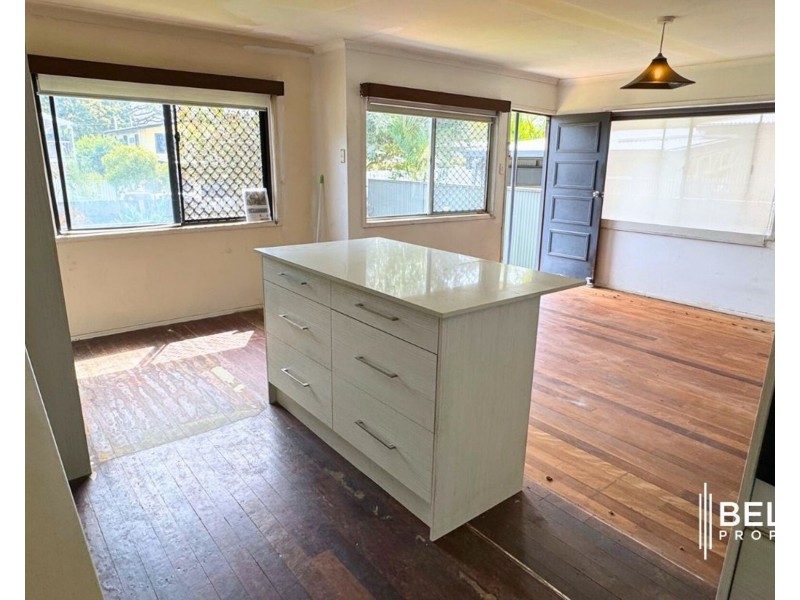 38 Horder Avenue, Labrador QLD 4215