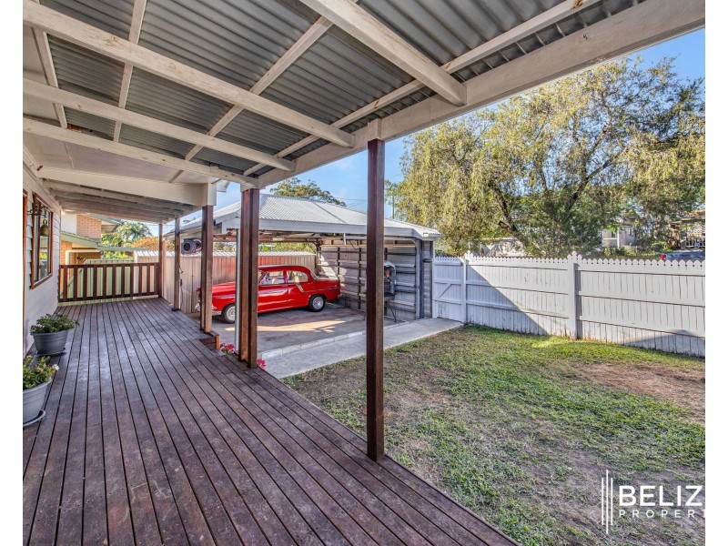 7 Larwon Terrace, Southport QLD 4215
