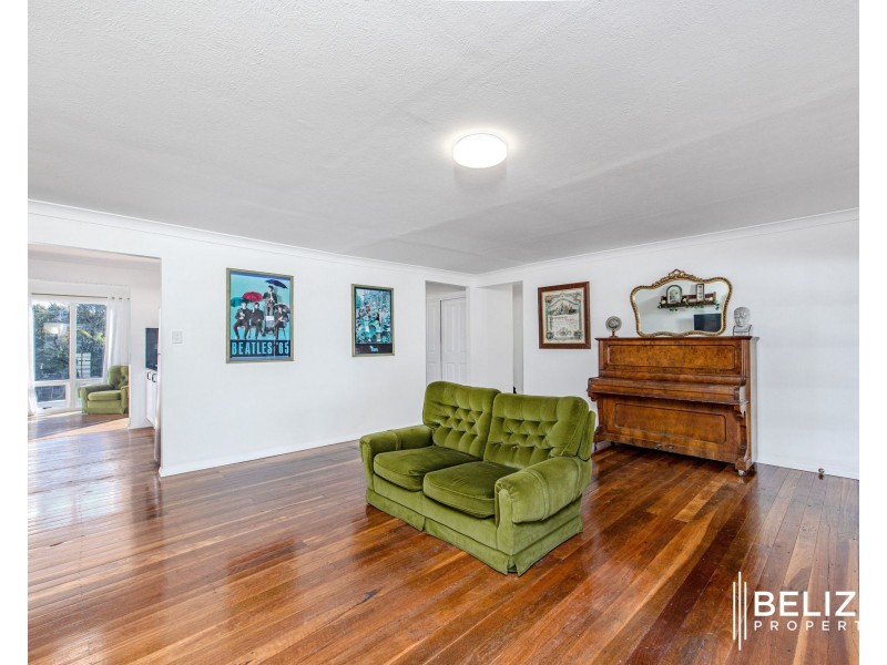 7 Larwon Terrace, Southport QLD 4215