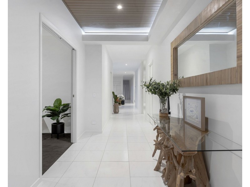 107 Harbour Boulevard, Jacobs Well QLD 4208