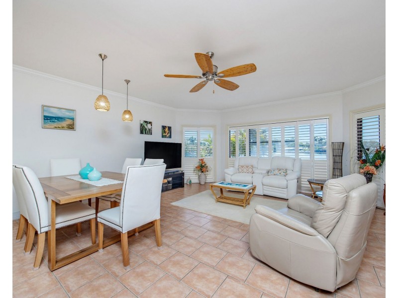 34 Royal Palm Drive, Steiglitz QLD 4207