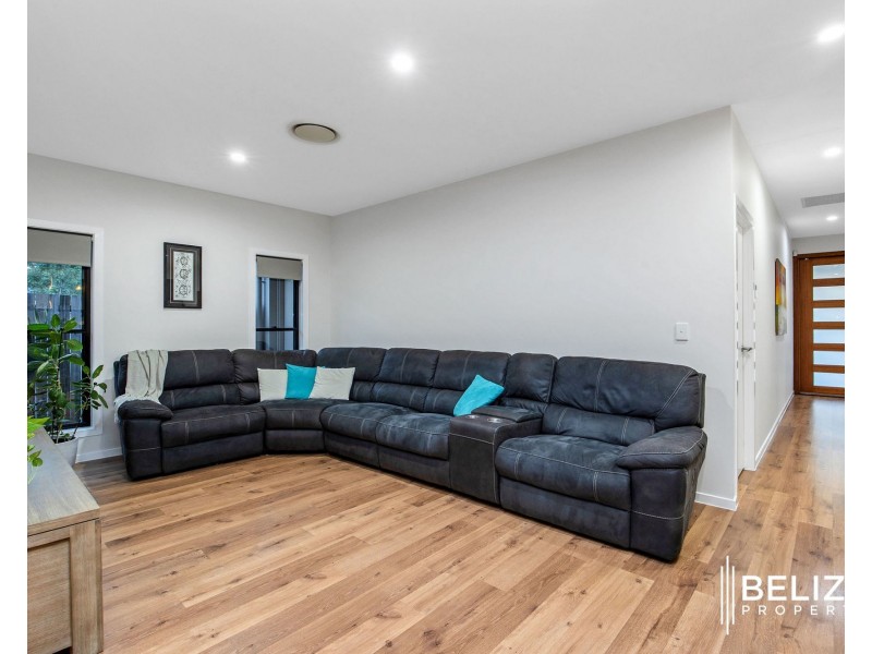 26 Ravensbourne Circuit, Waterford QLD 4133