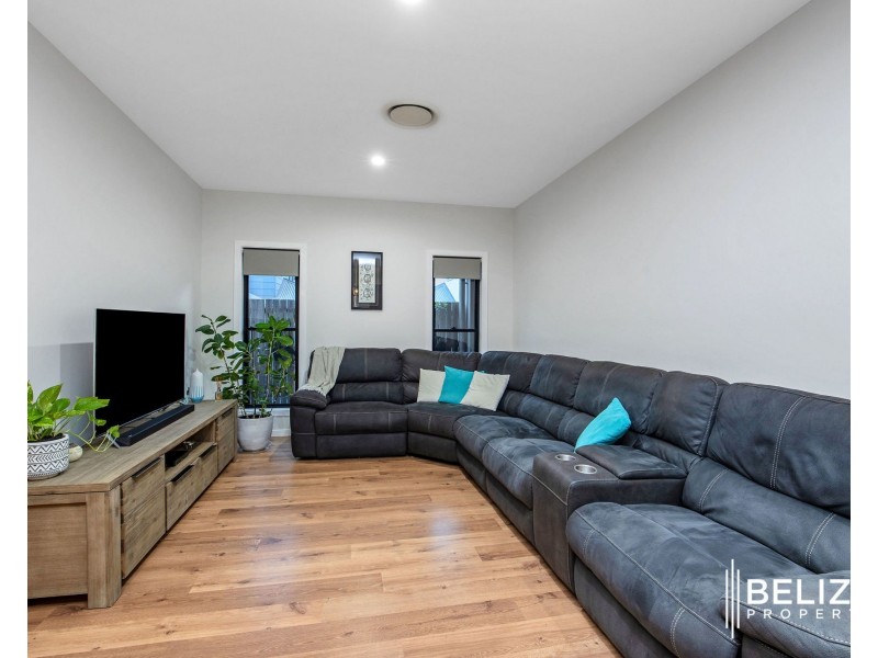 26 Ravensbourne Circuit, Waterford QLD 4133