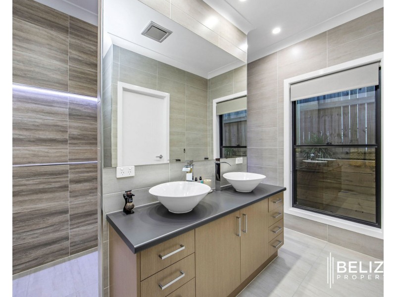 26 Ravensbourne Circuit, Waterford QLD 4133