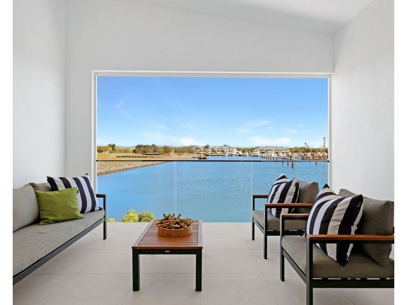 60 Marina Parade, Jacobs Well QLD 4208