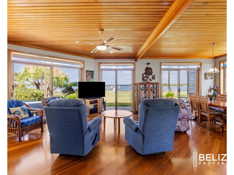 48 Warana Avenue, Steiglitz QLD 4207