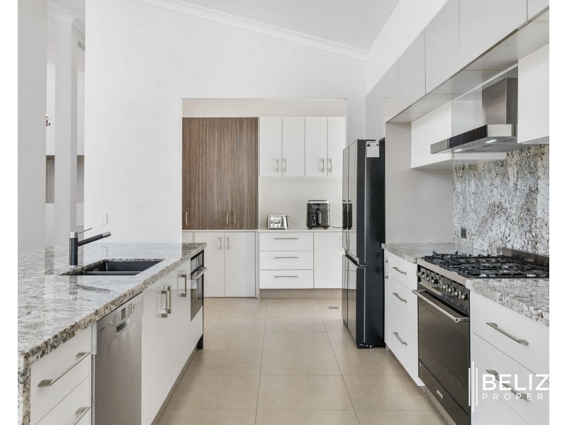 16 Windward Place, Jacobs Well QLD 4208