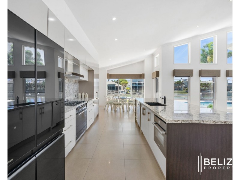 16 Windward Place, Jacobs Well QLD 4208