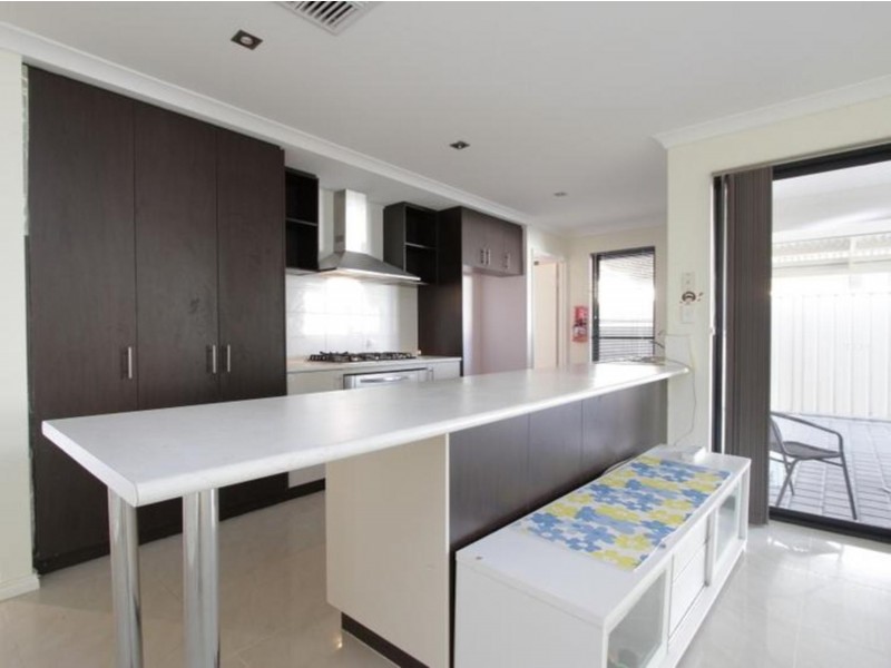 10 Normanby Bend, Success WA 6164