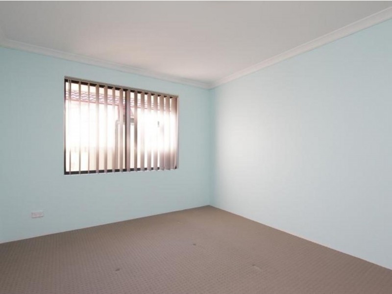 10 Normanby Bend, Success WA 6164