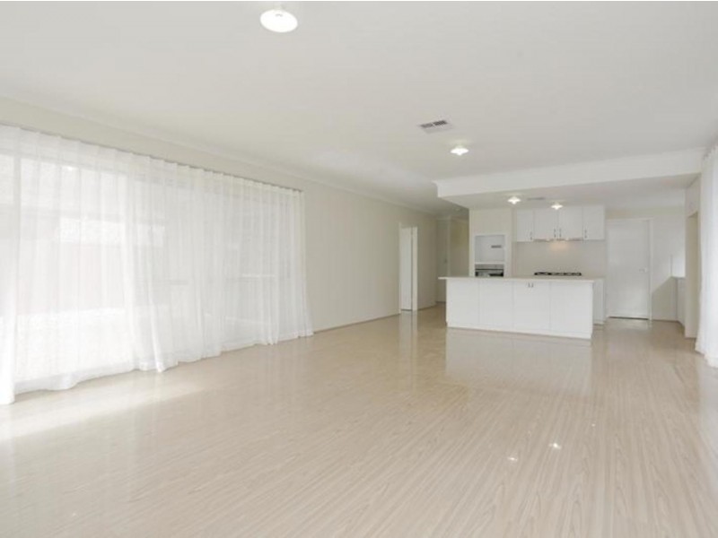 21 Chambri Chase, Success WA 6164