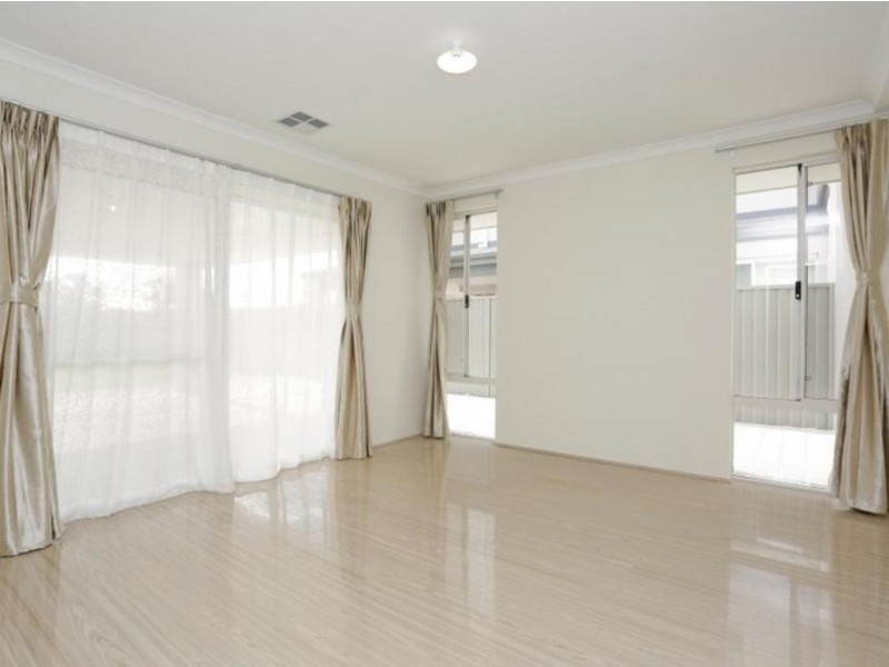 21 Chambri Chase, Success WA 6164