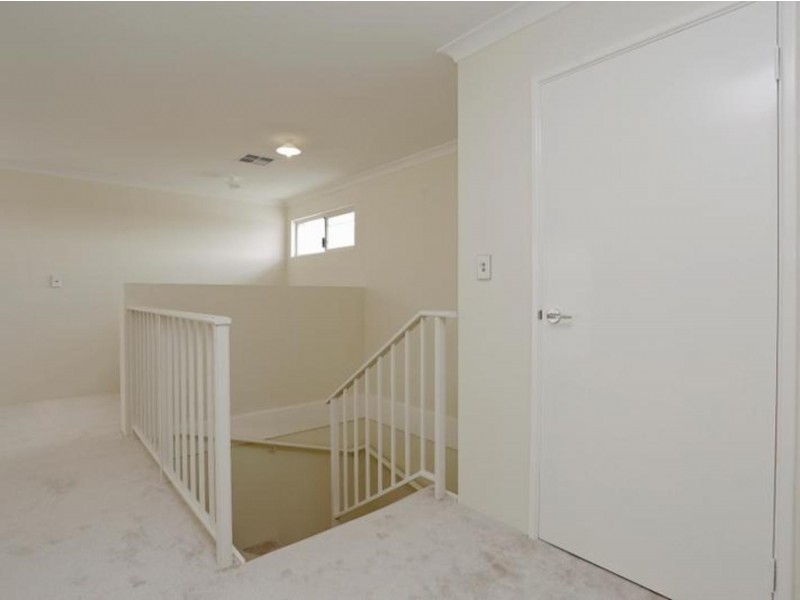 21 Chambri Chase, Success WA 6164