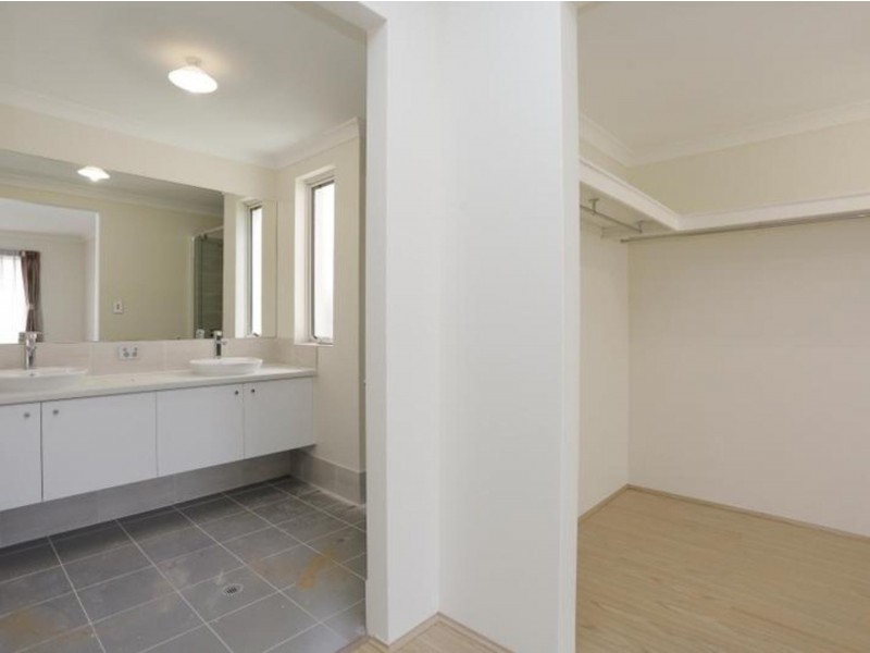 21 Chambri Chase, Success WA 6164