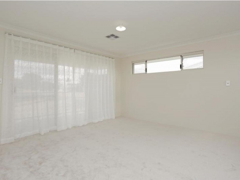 21 Chambri Chase, Success WA 6164