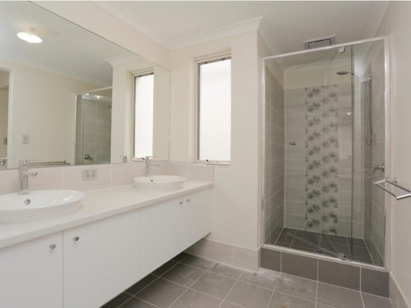 21 Chambri Chase, Success WA 6164