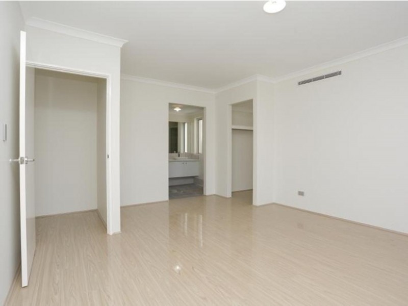 21 Chambri Chase, Success WA 6164