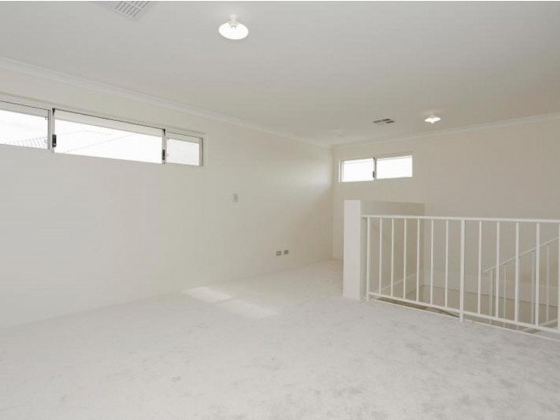 21 Chambri Chase, Success WA 6164