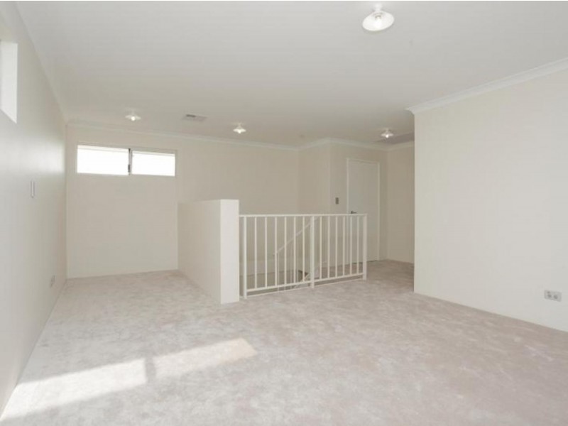 21 Chambri Chase, Success WA 6164