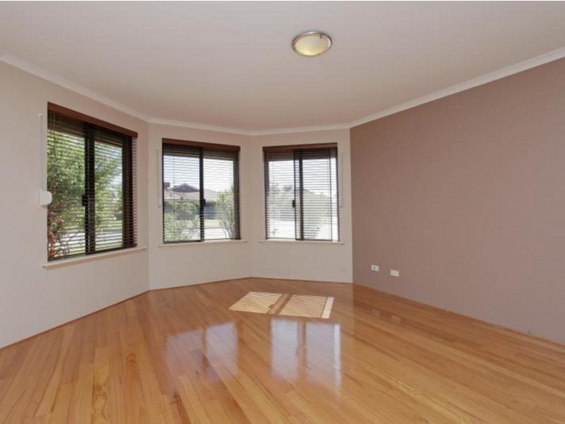 217 Amherst Road, Canning Vale WA 6155
