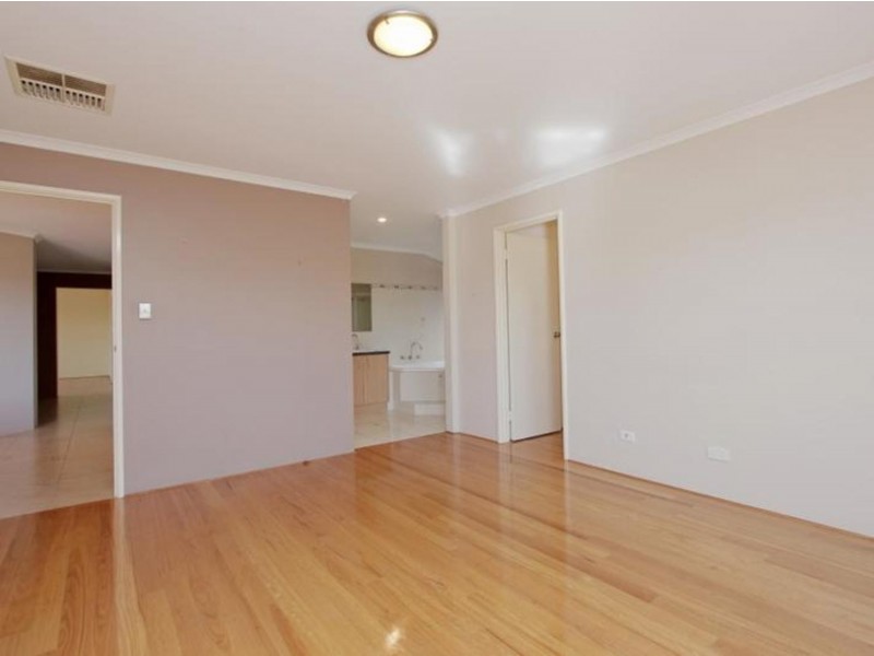 217 Amherst Road, Canning Vale WA 6155