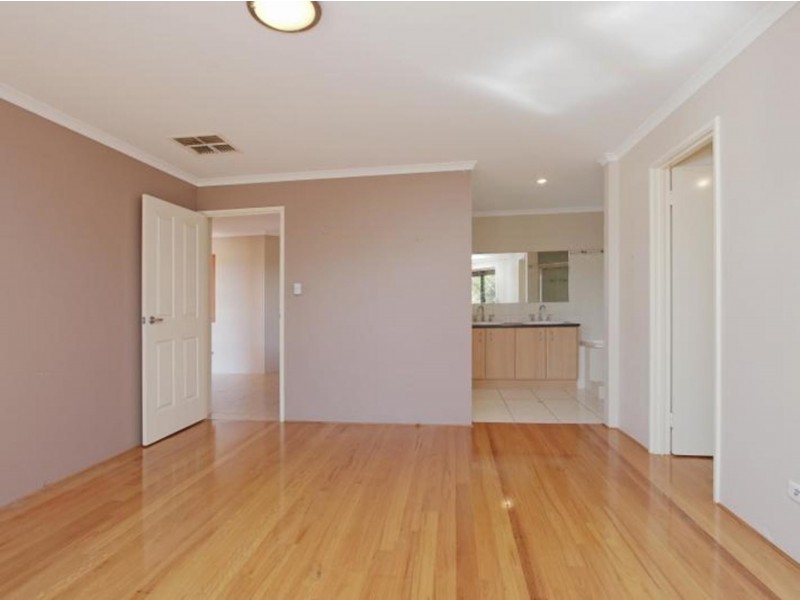 217 Amherst Road, Canning Vale WA 6155