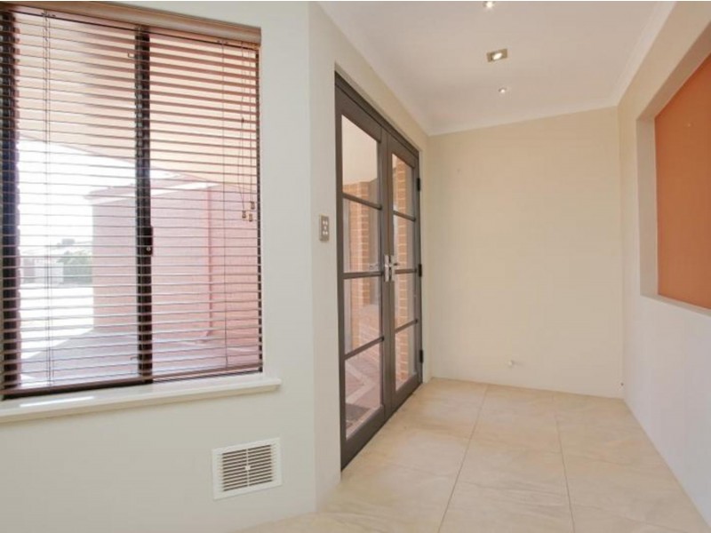 217 Amherst Road, Canning Vale WA 6155