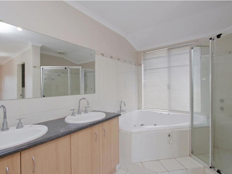 217 Amherst Road, Canning Vale WA 6155