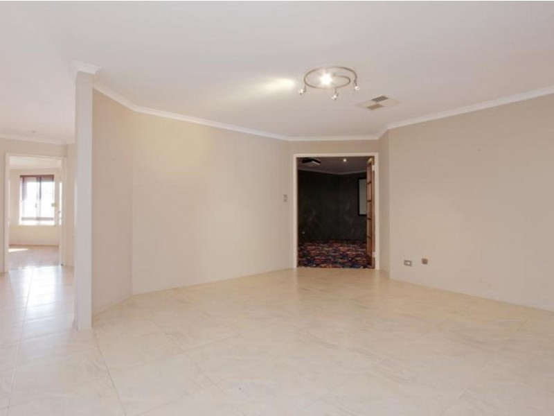 217 Amherst Road, Canning Vale WA 6155