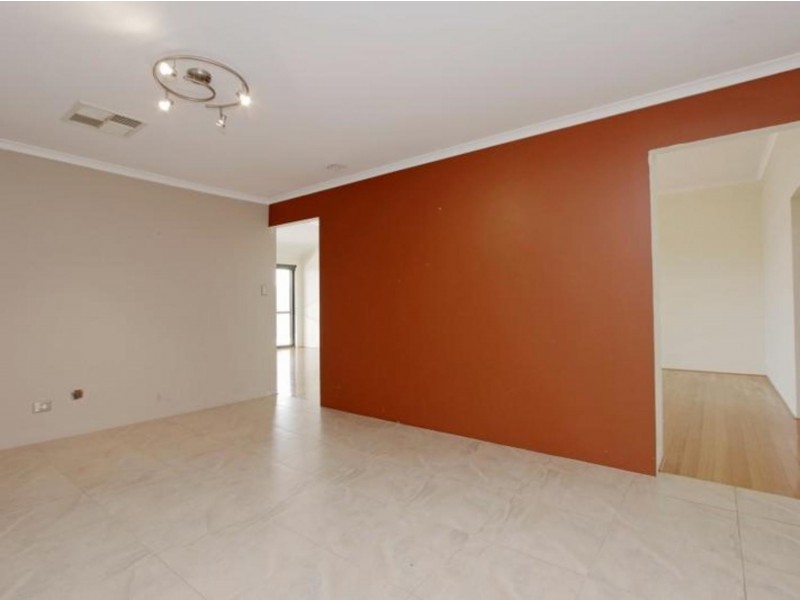 217 Amherst Road, Canning Vale WA 6155