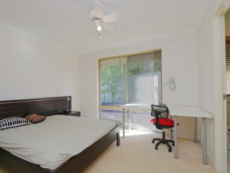 27 Green Croft Gardens, Leeming WA 6149