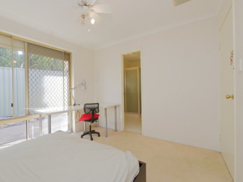 27 Green Croft Gardens, Leeming WA 6149