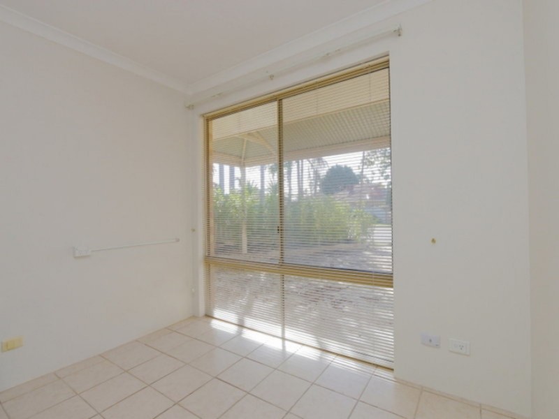 27 Green Croft Gardens, Leeming WA 6149