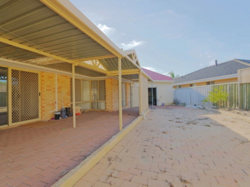 27 Green Croft Gardens, Leeming WA 6149