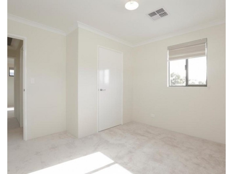19 Chambri Chase, Success WA 6164