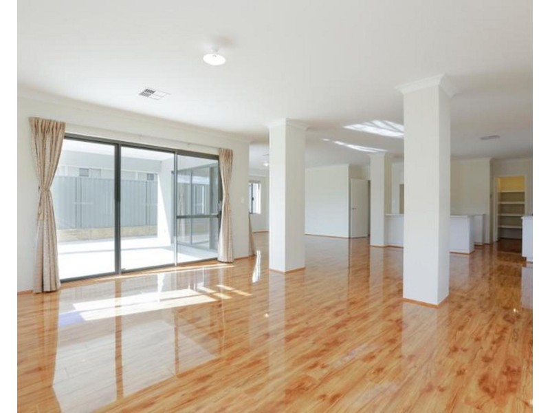 19 Chambri Chase, Success WA 6164